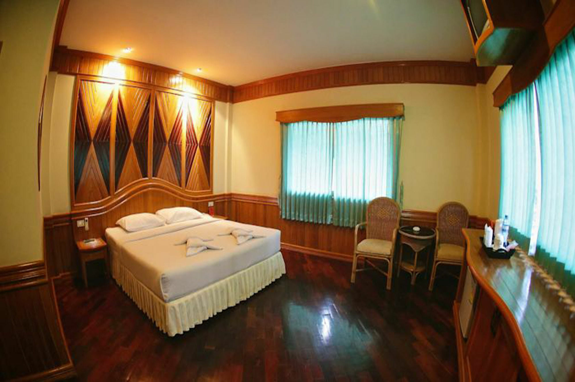 Lagoon Princess Resort 2*